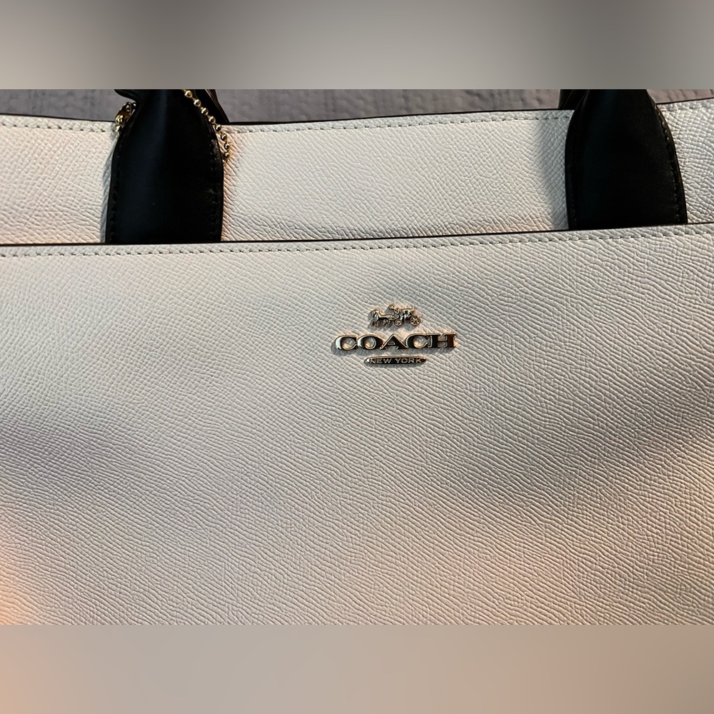 COACH Casey Tote, Chalk Color, Crossgrain Leather - Picture 6 of 12